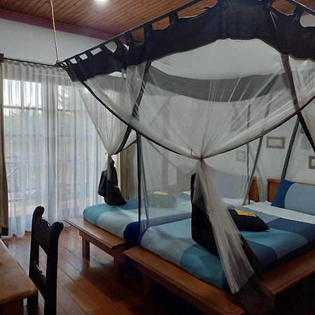 Island Continent Hotel Ивато Экстерьер фото